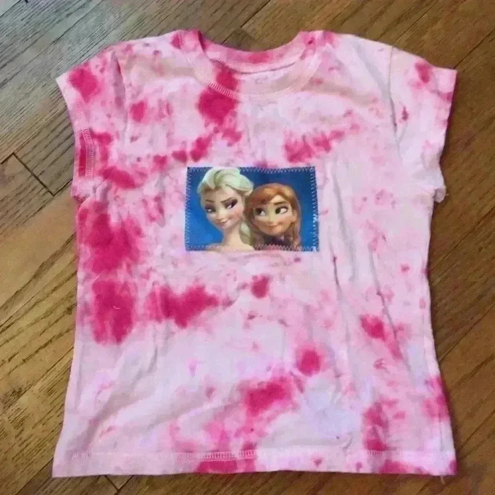 New Hanes Disney Anna and Elsa Frozen Tie dye T-shirt Girls S